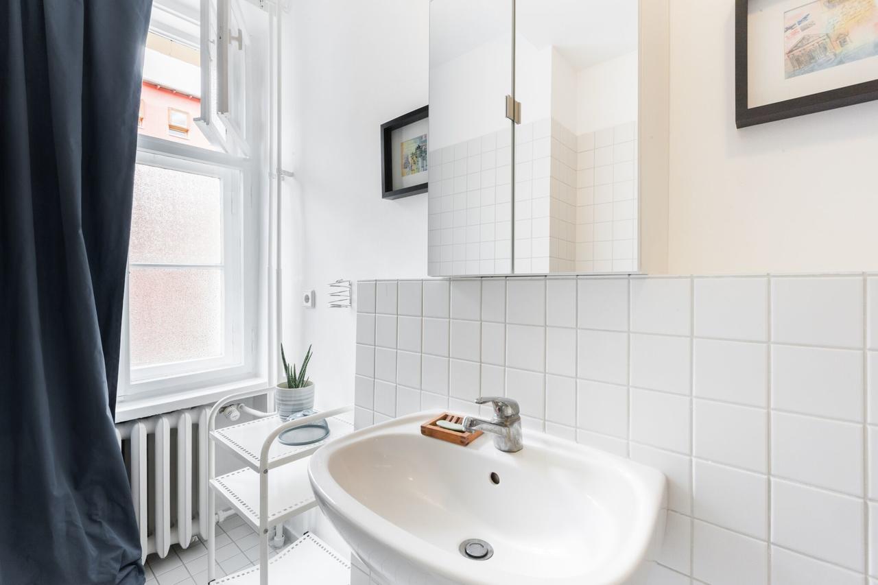 Elegantes 2-zimmer-apartment Im Kiez Von Prenzlauer Berg Berlino